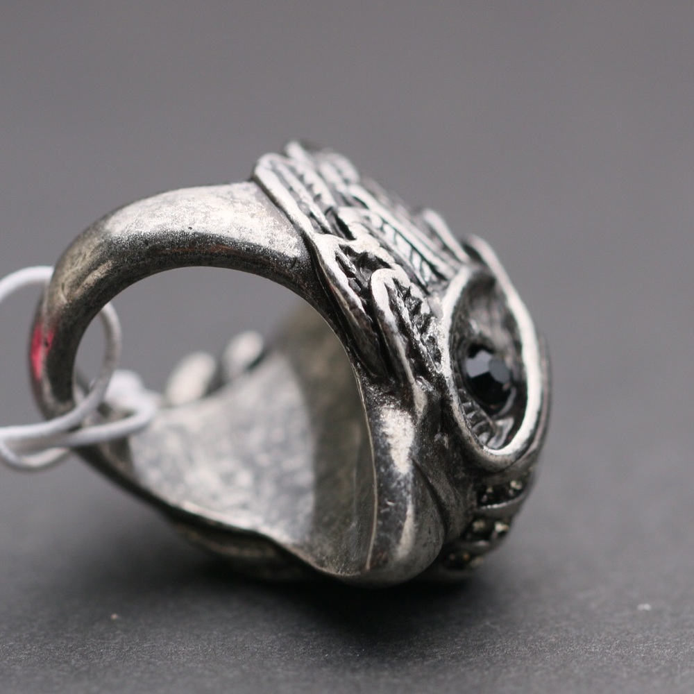 Kurt Geiger London Eagle Chunky Ring Gunmetal Silver Tone Size 7 - Picture 3 of 4